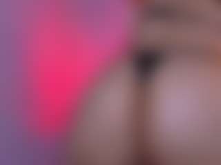 Live cam show with Auroraaa - Fingers on dropp.cam