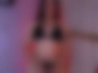Auroraaa's Live Sex Cam Show