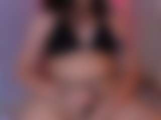 Auroraaa's Live Sex Cam Show