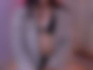 Auroraaa's Live Sex Cam Show