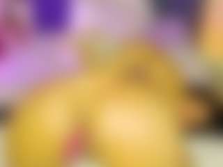 Live cam show with Dani-Moore - Curly on crypto-cams