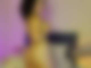 Live cam show with Dani-Moore - Solo on Camsoda
