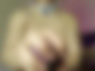 Dani-Moore's Live Sex Cam Show