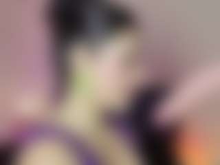Live cam show with Dani-Moore - Latina on friskycurves.com | colombia