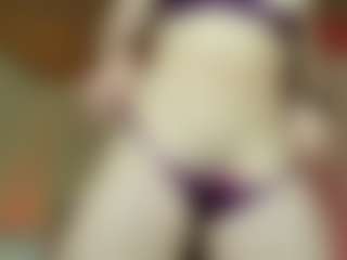 Dani-Moore's Live Sex Cam Show