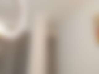 Petitelumiere's Live Sex Cam Show