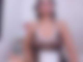 Live cam show with Indi-catalina - Solo on Camsoda