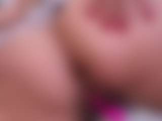 Live cam show with Indi-catalina - Bedroom on xxxlivecams.org