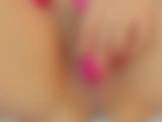 Live cam show with Indi-catalina - Ass Bouncing on Camsoda