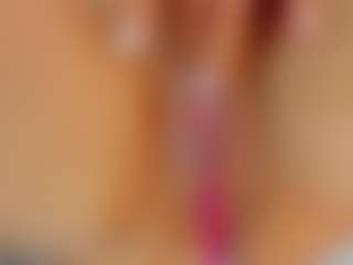 Live cam show with Indi-catalina - Bedroom on Camsoda
