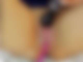 Live cam show with Indi-catalina - Flashing on Camsoda