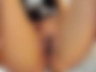 Live cam show with Indi-catalina - Fingering on Gym Cam Girls