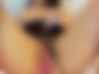 Live cam show with Indi-catalina - Natural on AdultVida.com