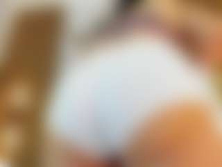 Live cam show with Indi-catalina - Camel Toe on Camsoda