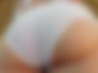 Live cam show with Indi-catalina - Public BBW on liverealitysex.com