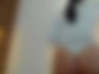 Live cam show with Indi-catalina - Double Penetration on Camsoda
