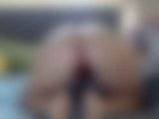 Hotpinkcheeto's Live Sex Cam Show