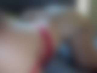 Hotpinkcheeto's Live Sex Cam Show