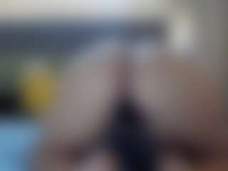 Hotpinkcheeto's Live Sex Cam Show