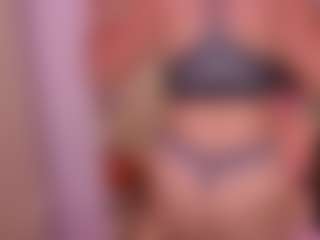 Hotpinkcheeto's Live Sex Cam Show