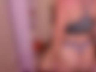 Hotpinkcheeto's Live Sex Cam Show