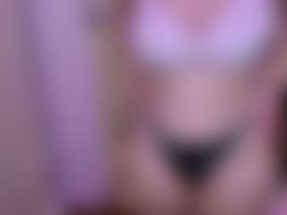 Hotpinkcheeto's Live Sex Cam Show