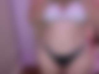 Hotpinkcheeto's Live Sex Cam Show