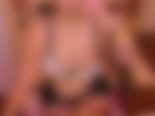 Hotpinkcheeto's Live Sex Cam Show