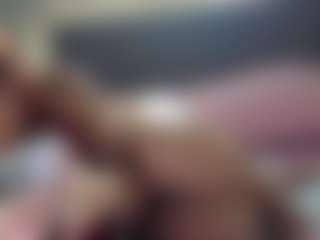 Hotpinkcheeto's Live Sex Cam Show