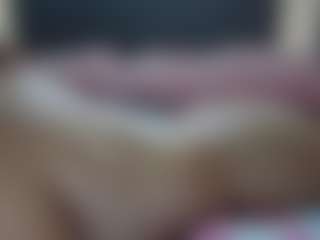 Hotpinkcheeto's Live Sex Cam Show