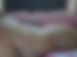 Hotpinkcheeto's Live Sex Cam Show