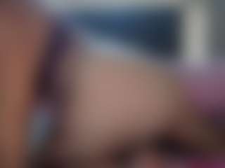 Hotpinkcheeto's Live Sex Cam Show