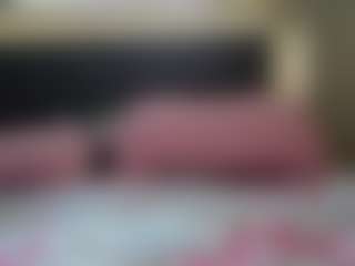 Hotpinkcheeto's Live Sex Cam Show