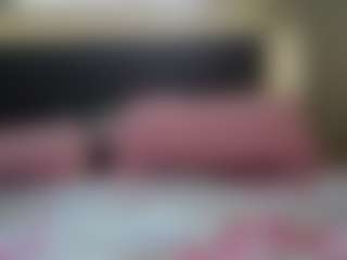 Hotpinkcheeto's Live Sex Cam Show