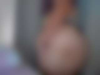 Hotpinkcheeto's Live Sex Cam Show