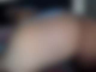 Hotpinkcheeto's Live Sex Cam Show