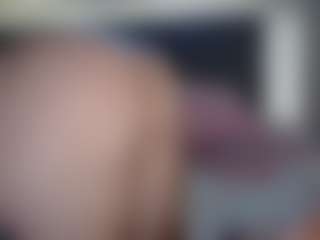 Hotpinkcheeto's Live Sex Cam Show