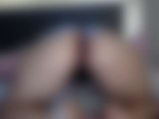 Hotpinkcheeto's Live Sex Cam Show