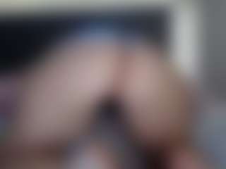 Hotpinkcheeto's Live Sex Cam Show