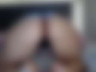 Hotpinkcheeto's Live Sex Cam Show