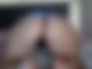Hotpinkcheeto's Live Sex Cam Show