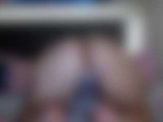 Hotpinkcheeto's Live Sex Cam Show