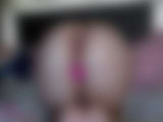 Hotpinkcheeto's Live Sex Cam Show