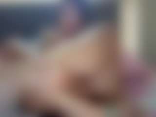 Hotpinkcheeto's Live Sex Cam Show