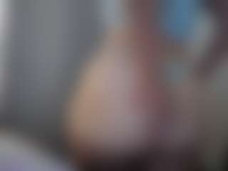 Hotpinkcheeto's Live Sex Cam Show