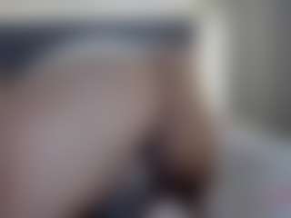 Hotpinkcheeto's Live Sex Cam Show