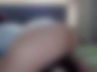 Hotpinkcheeto's Live Sex Cam Show
