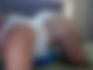 Hotpinkcheeto's Live Sex Cam Show