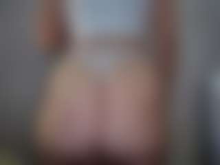 Hotpinkcheeto's Live Sex Cam Show