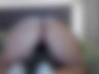 Hotpinkcheeto's Live Sex Cam Show